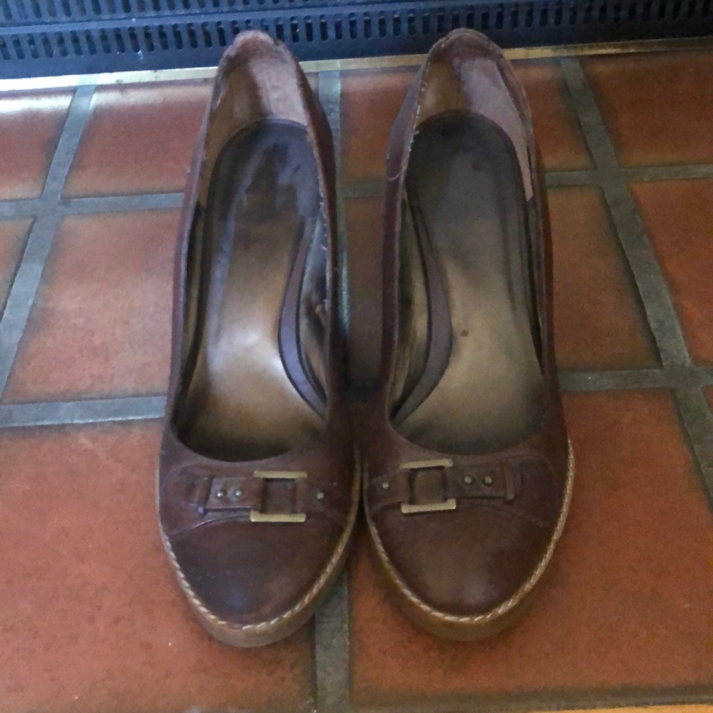 LOFT Brown Wedges